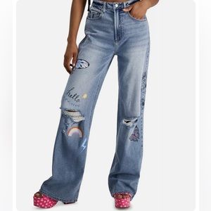 Tinseltown Juniors' Graphic Ripped Wide-Leg Jeans. New w/o tags. Size 1